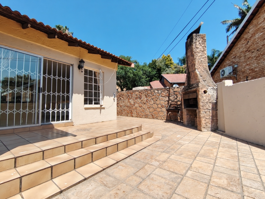 3 Bedroom Property for Sale in Safari Gardens North West